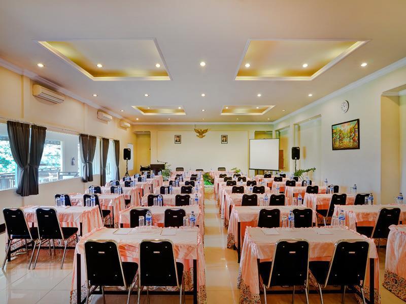 Riverstone Hotel & Cottage Бату Экстерьер фото