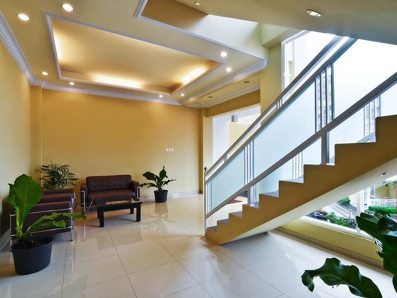 Riverstone Hotel & Cottage Бату Экстерьер фото